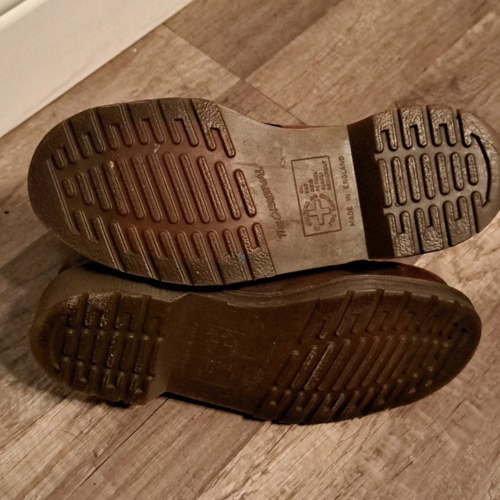 Vintage Dr. Martens Made In England - Picture 7 of 9